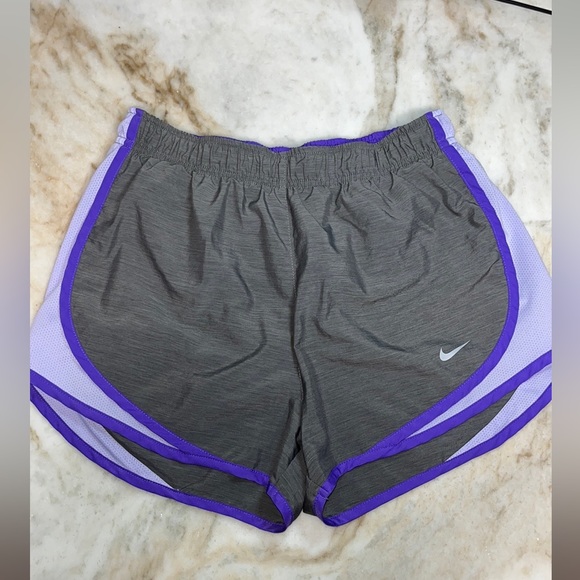 Nike Pants - NIKE Shorts (Size Small)